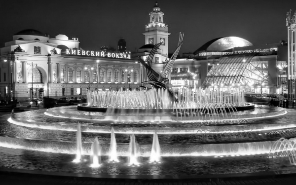 Фонтан у вокзала