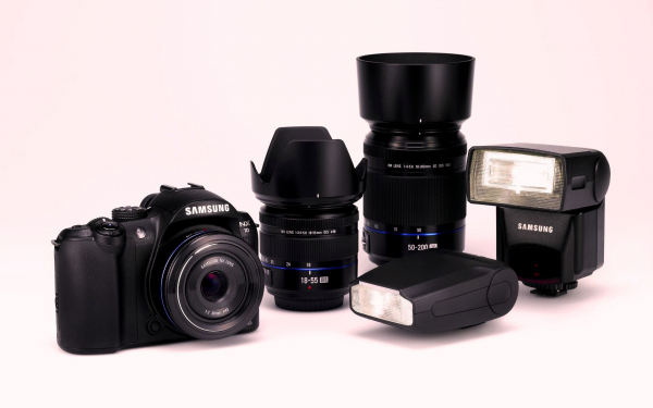 Фотокамера Samsung NX10