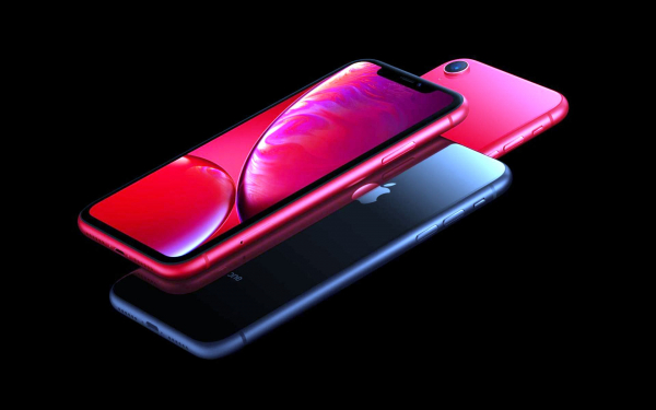 Айфон XR, красный, черный