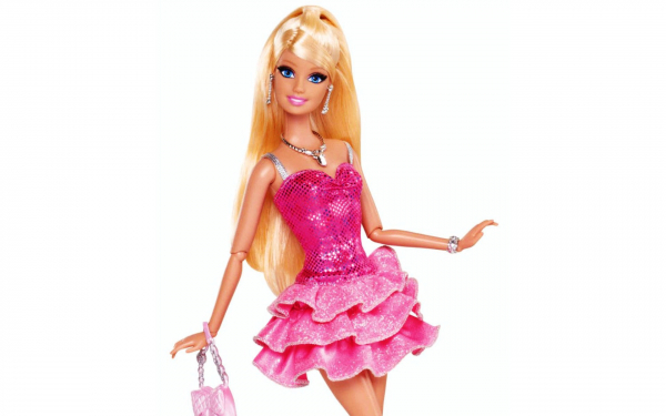 Кукла барби в красивом платье