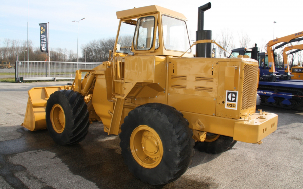 Погрузчик caterpillar 930