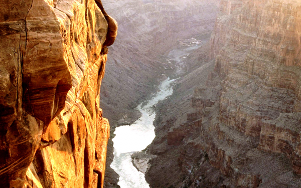 Глубокий каньон