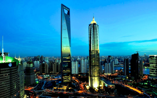 Всемирный финансовый центр в Шанхае. Высота небоскреба 492 мета