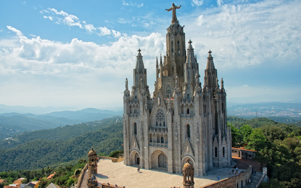 Храм в Барселоне