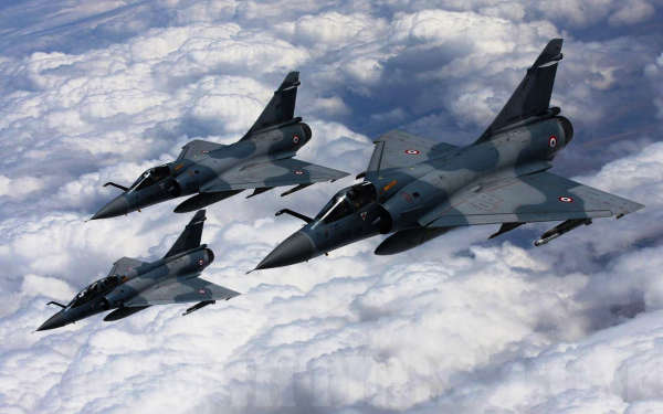 Миражи летят над облаками