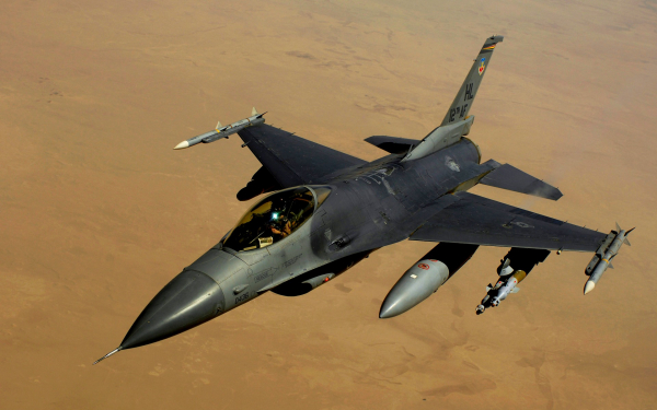 F-16 - американский  лёгкий истребитель