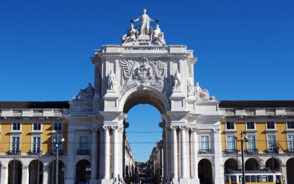 Триумфальная арка в Лиссабоне