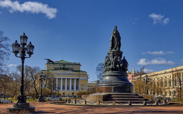 Памятник Екатерине II в Санкт-Петербурге