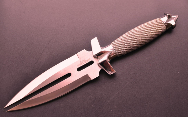 Нож Джила Хиббена