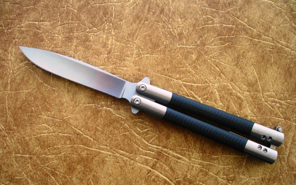 Нож бабочка