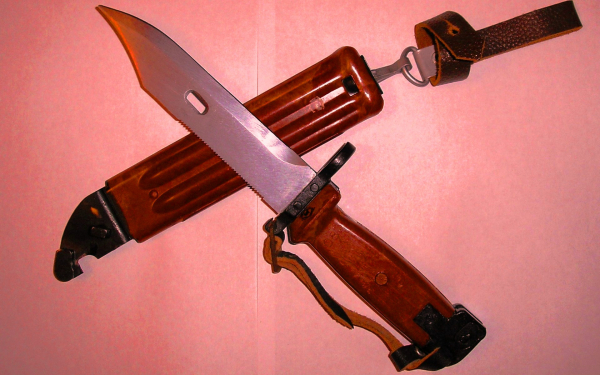 Штык-нож к автомату Калашникова