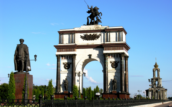 Триумфальная Арка в Курске