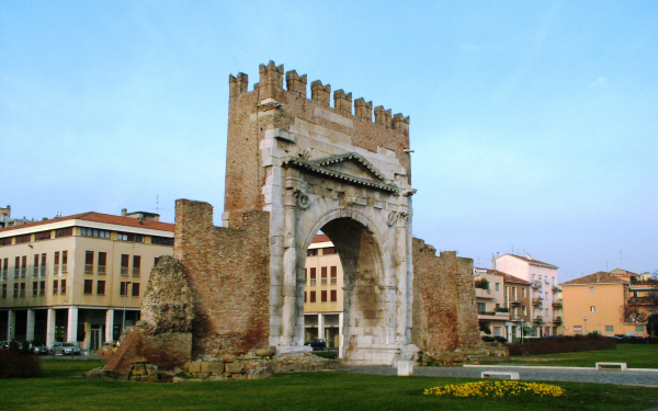Арка Августа в Римини