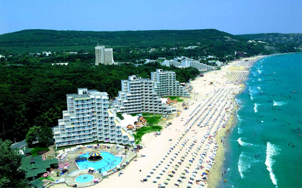 Пляж в Альбене