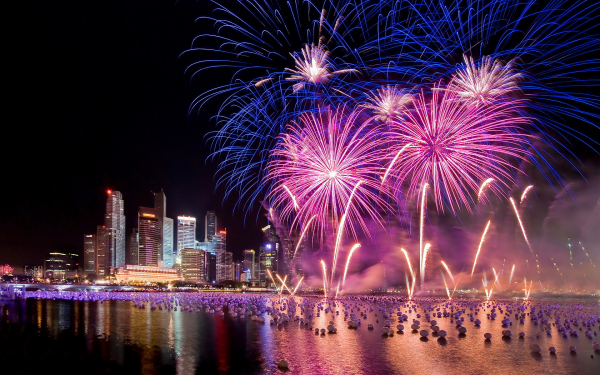 Новогодний фейерверк в Сингапуре