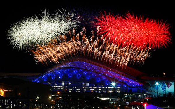 Фейерверк на открытии олимпиады в Сочи
