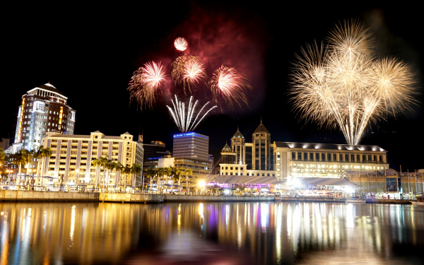 Фейерверк в Порт-Луи