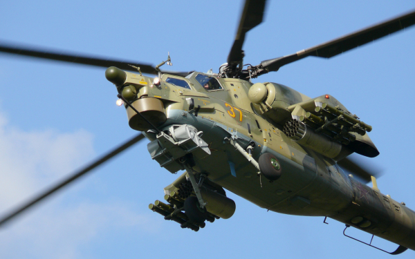 Вертолет Ми-28 вид снизу