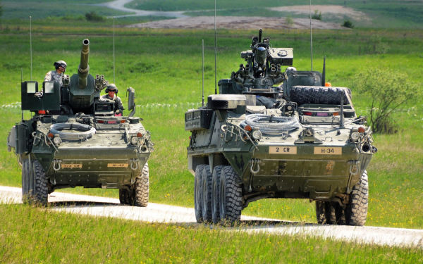 Бронетранспортеры Страйкеры