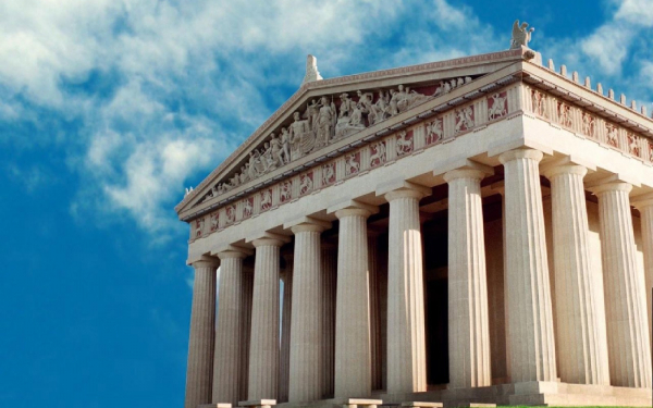 Древнегреческий храм Парфенон в Афинах