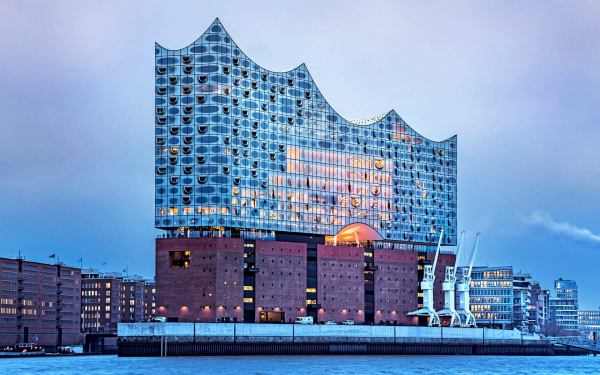 Здание филармонии в Гамбурге