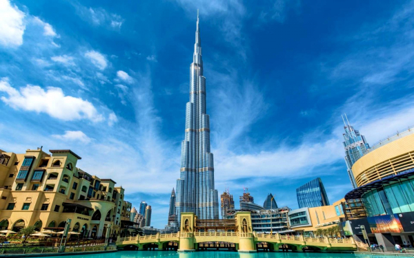 Небоскрёб в Дубае Бурдж-Халифа