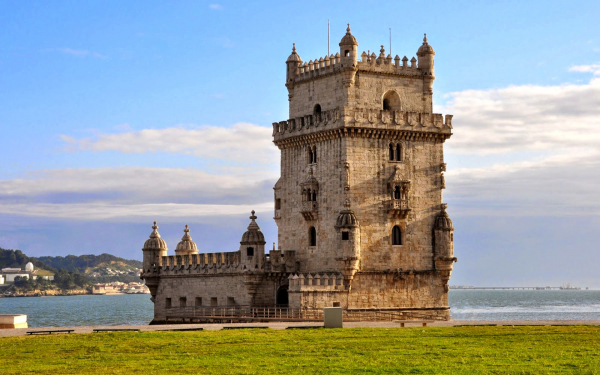 Башня Торри-ди-Белем в Лиссабоне