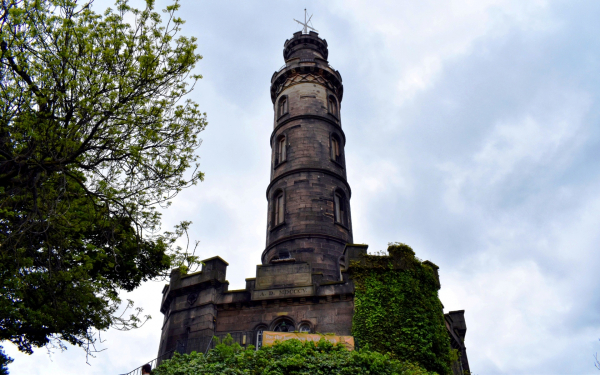 Монумент Нельсона в Эдинбурге