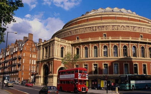 Альберт-холл в Лондоне