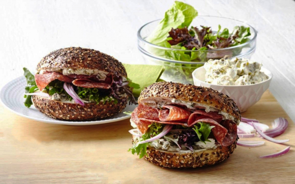 Сэндвичи с колбасой