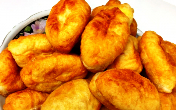 Жареные горячие пирожки