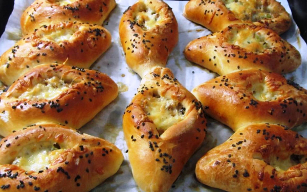 Расстегаи с мясом и картошкой