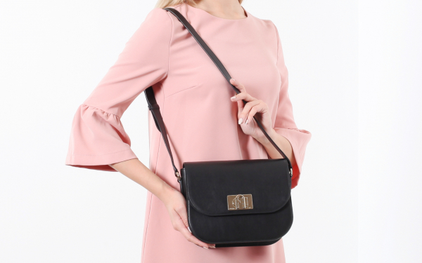 Кожаная сумка через плечо