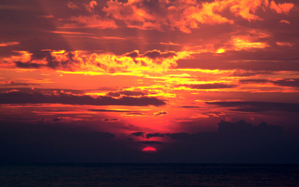 Море тучи закат