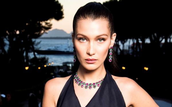 Белла Хадид