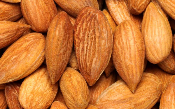 Орех миндаль