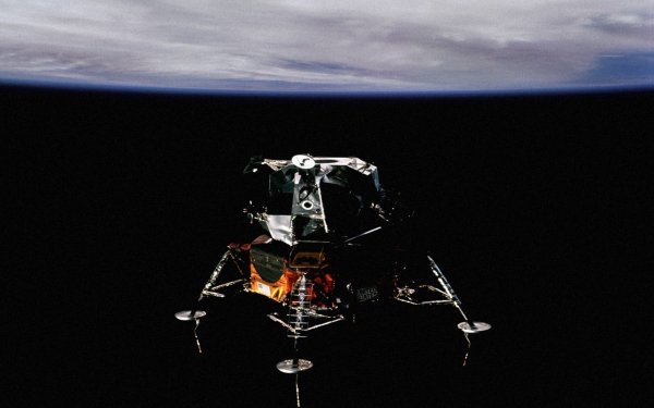 Искусственный спутник