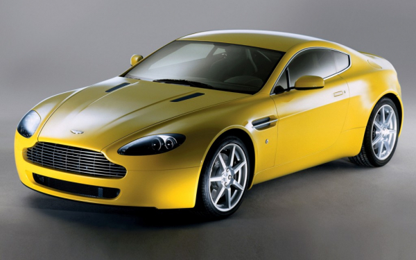 Астон Мартин Вантаж