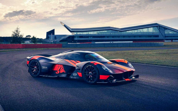 Aston Martin Valhalla 2019