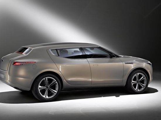 Астон Мартин Lagonda вид с боку