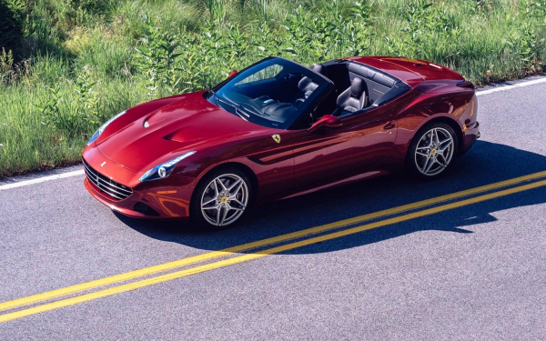 2016 Ferrari California T