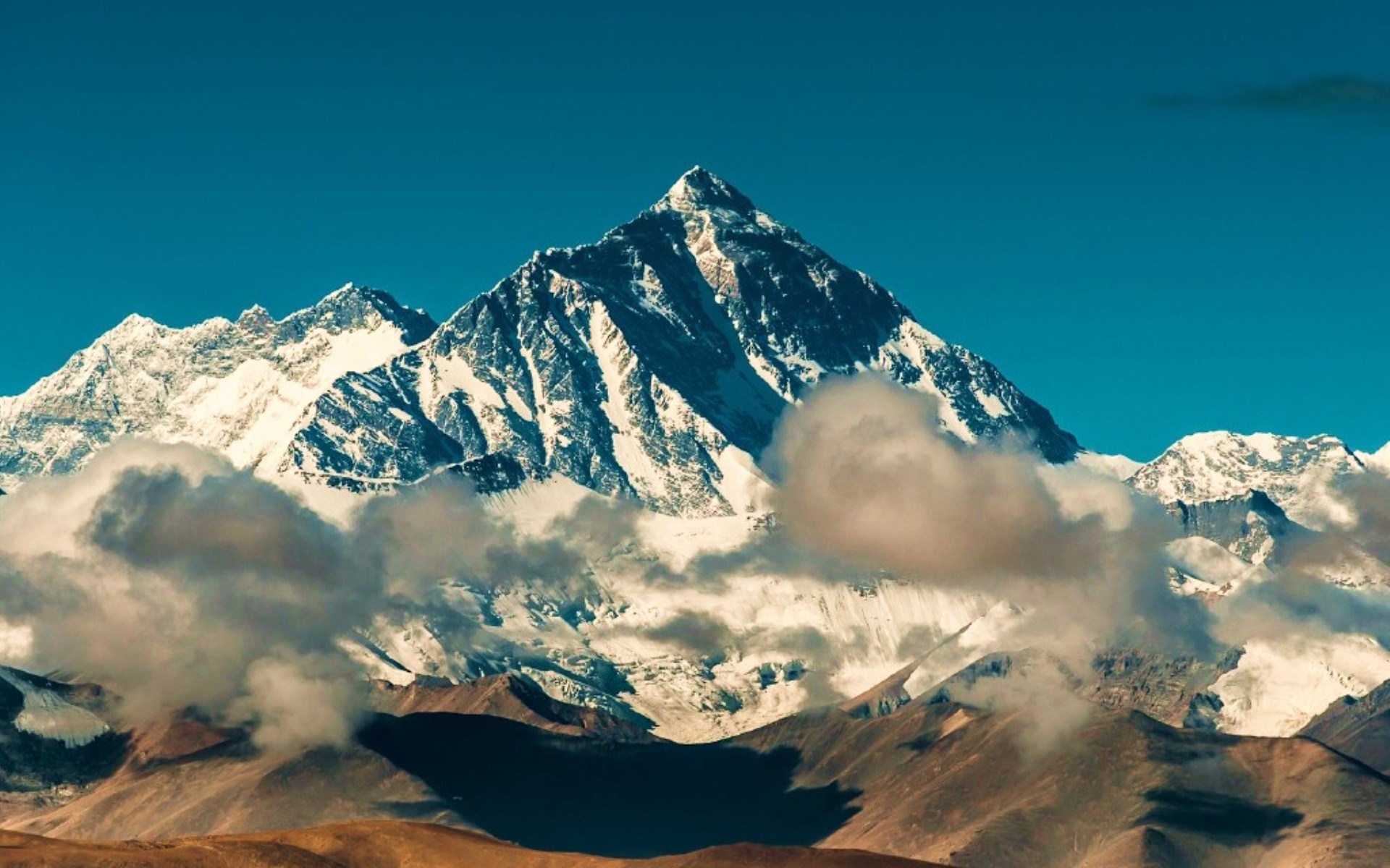 Гималаи Эверест Джомолунгма. Горы в высоком качестве вертикальные. Горы высокое разрешение. Фон горы. Наивысшая высота гималаев
