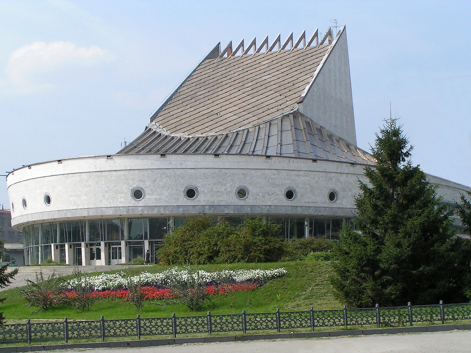 Новосибирский театр глобус