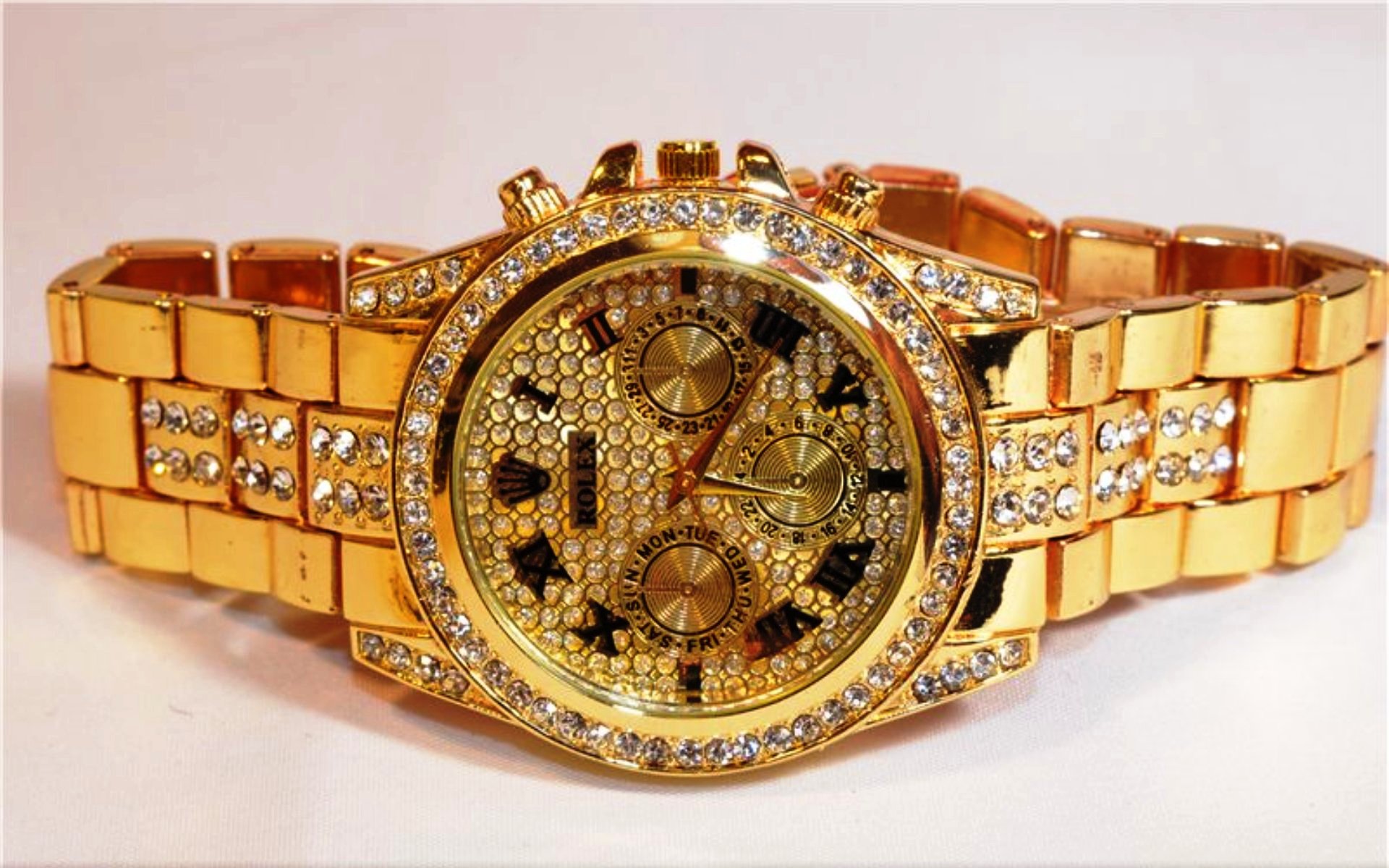 Мужские часы браслетом цена. Часы ролекс золотые. Ролекс часы женские золотые с бриллиантами. Золотой ролекс золотой женские золотые. Золотые часы мужские с золотым браслетом ролекс.