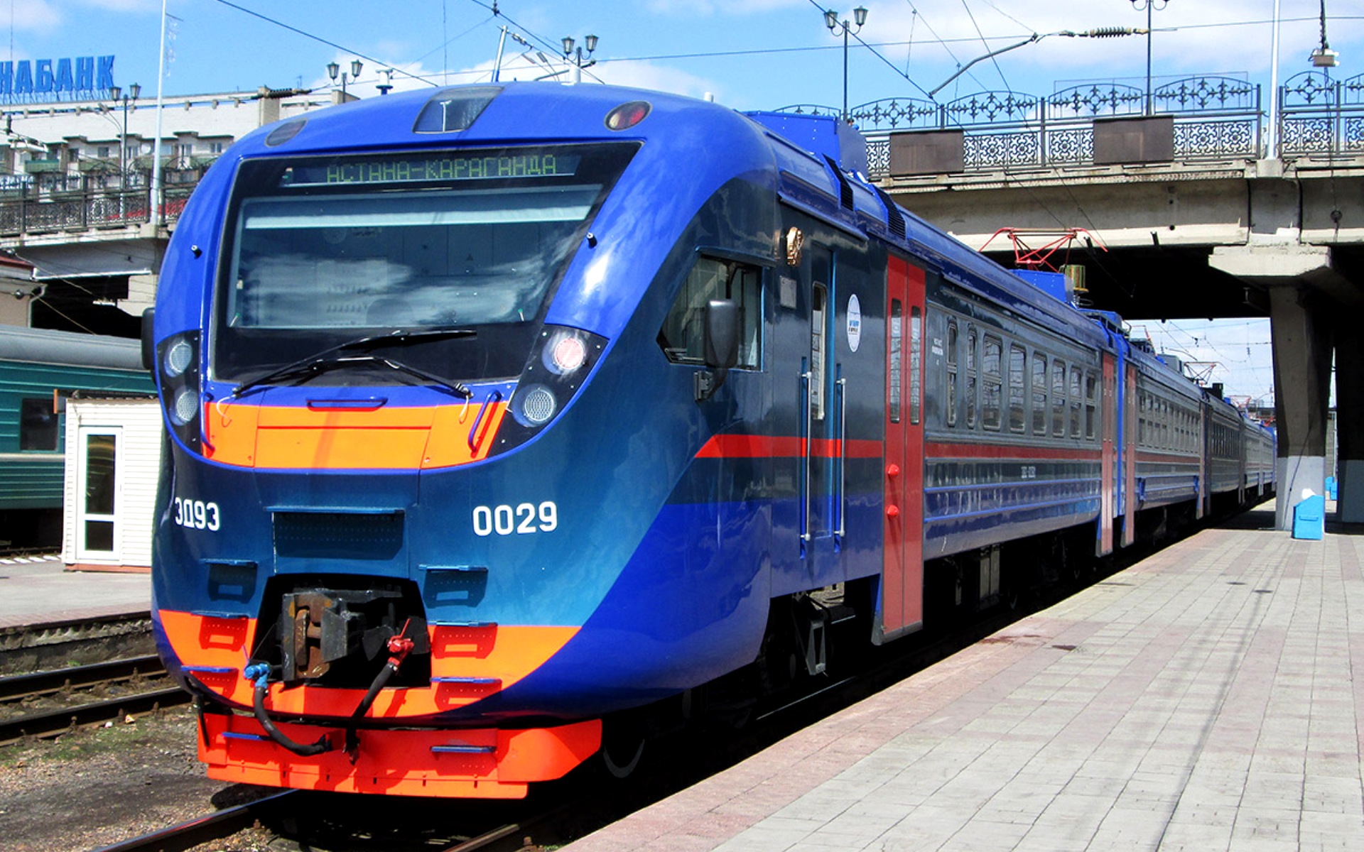 Как называется электрический поезд. Современные российские электрички. Как называется электрический поезд. Эс104 восток поезд. Эвс1 сапсан.