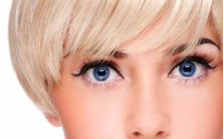 Голубые глаза блондинки
