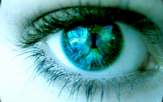Сине-зёлёный глаз