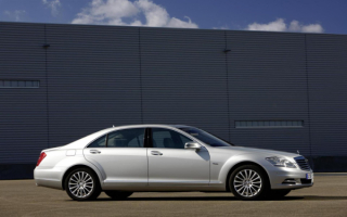 Mercedes-Benz S-Class Sedan