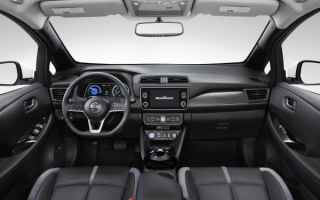 2019 Nissan LEAF interior