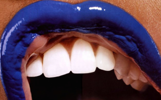 Синие губы